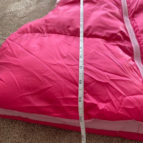 Only reversible pink puffer vest - (size L) - Picture 12 of 12